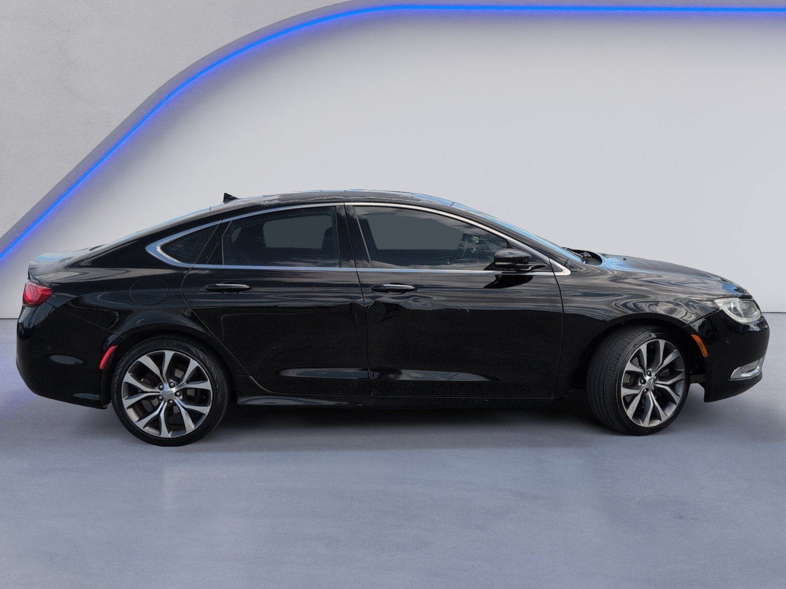 Used 2015 Chrysler 200 C w/ Navigation & Sound Group I FWD image 3
