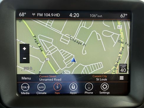 Used 2023 Jeep Renegade Latitude image 17