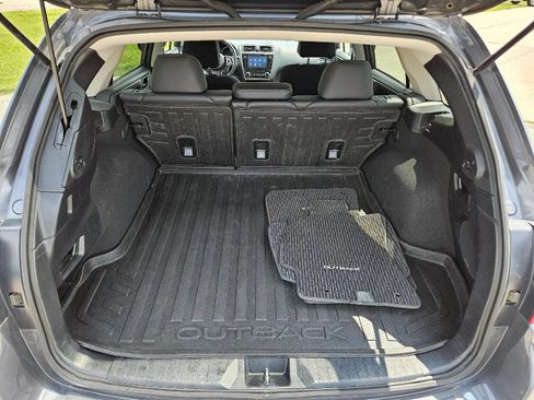 Used 2018 Subaru Outback 3.6R Limited AWD/4WD image 20