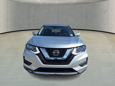 Used 2019 Nissan Rogue S FWD image 8