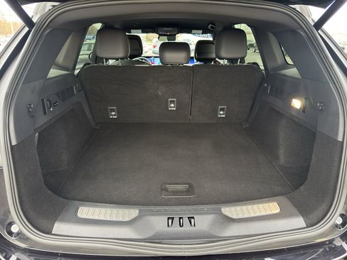 Used 2025 Lincoln Nautilus Premier w/ Jet Appearance Package AWD/4WD image 9