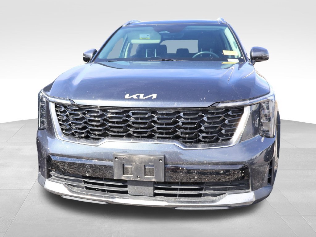 Used 2024 Kia Sorento S w/ Panoramic Sunroof Package FWD image 4