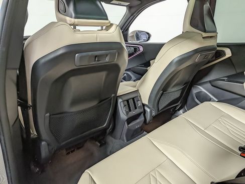 Used 2025 BMW X3 xDrive30i w/ Convenience Package image 41