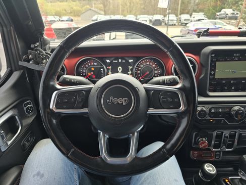 Used 2020 Jeep Gladiator Rubicon AWD/4WD image 18