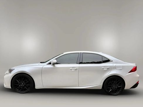 Used 2018 Lexus IS 300 AWD w/ Comfort Package image 2