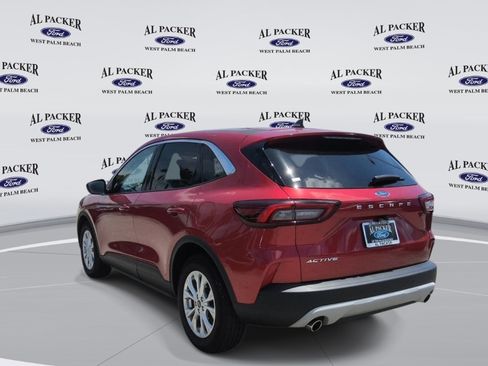 Certified 2023 Ford Escape Active w/ Tech Pack #1 FWD image 3