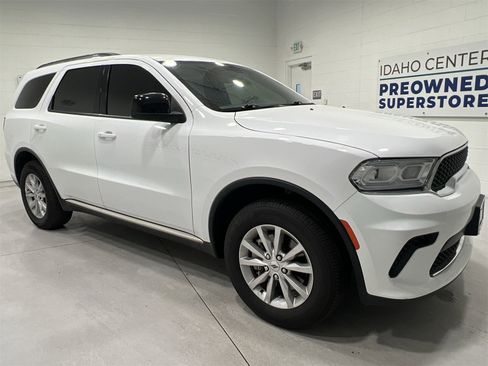 Used 2024 Dodge Durango SXT image 2