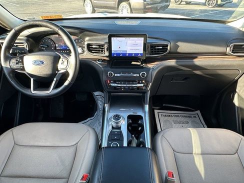 Used 2020 Ford Explorer Limited w/ Class III Trailer Tow Package image 13