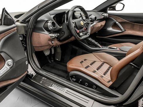 Certified 2022 Ferrari 812 GTS image 9