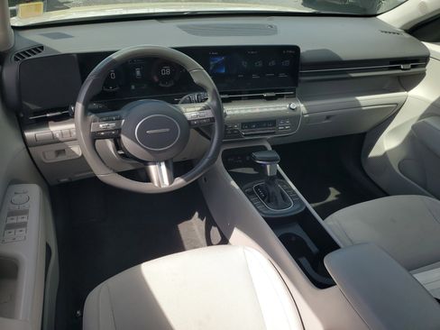 Used 2025 Hyundai Kona SEL image 15