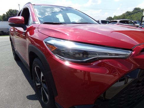 Used 2023 Toyota Corolla Cross AWD Hybrid w/ Convenience Package image 4