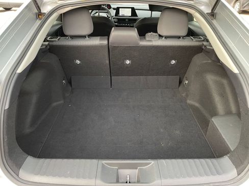 Used 2025 Toyota Prius LE image 30