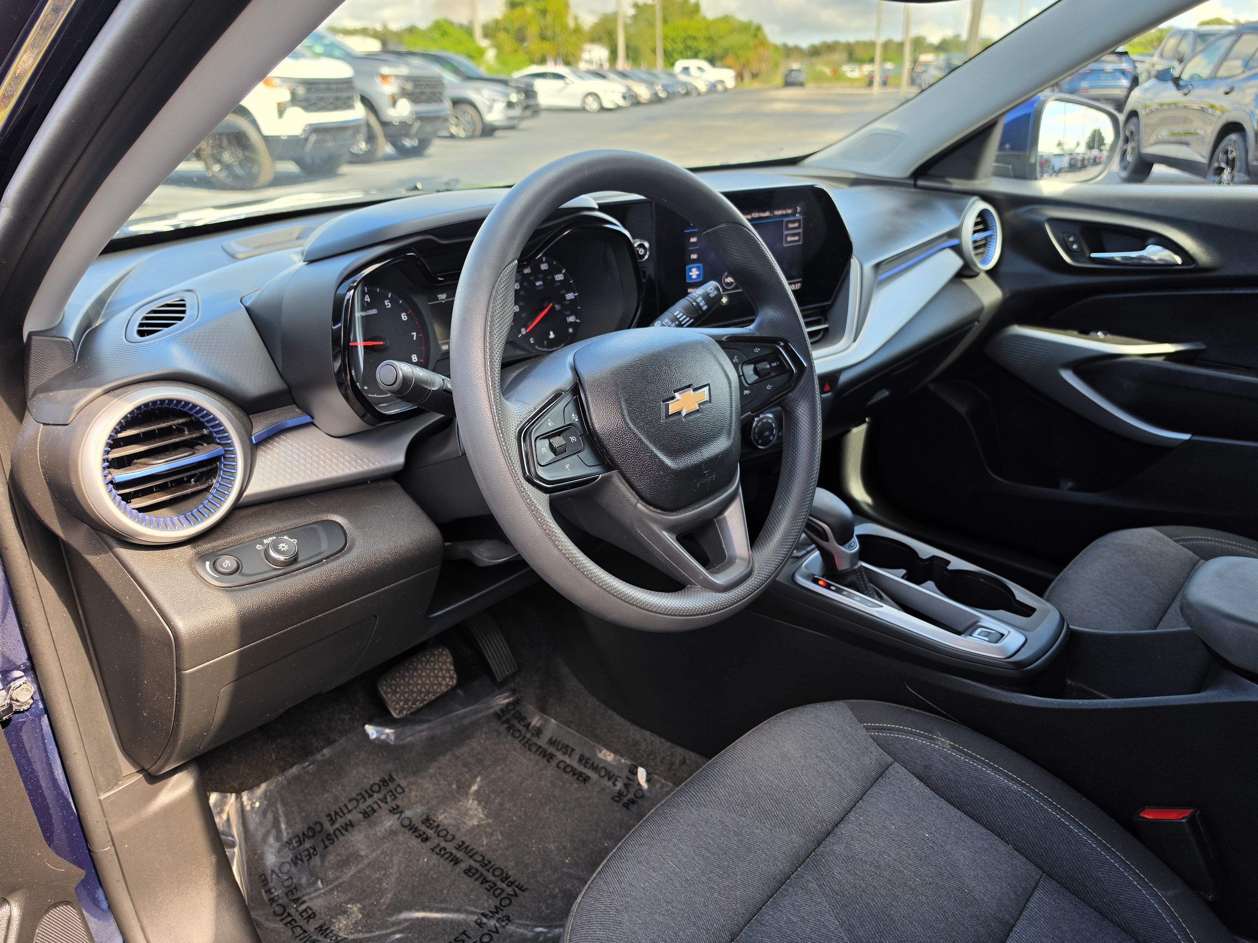 Certified 2024 Chevrolet Trax LS w/ LS Convenience Package FWD image 13