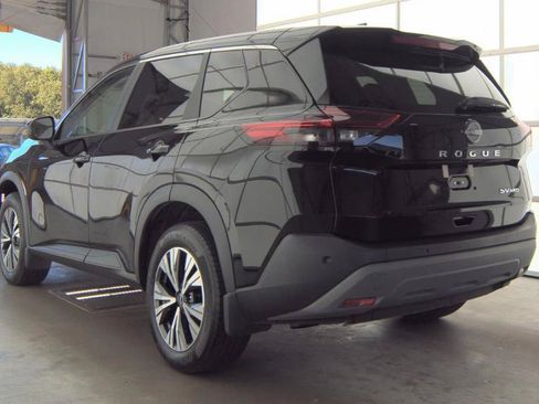 Used 2023 Nissan Rogue SV AWD/4WD image 6