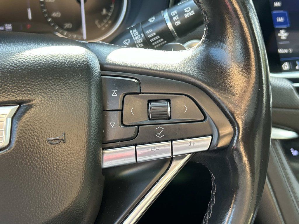 Used 2023 Cadillac XT6 Luxury AWD/4WD image 32