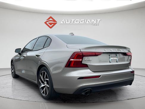 Used 2020 Volvo S60 T5 Momentum FWD image 5