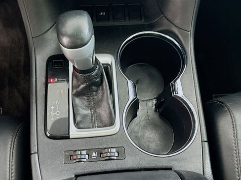 Used 2018 Toyota Highlander Limited Platinum image 25