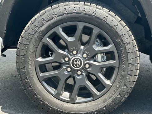 Used 2023 Toyota Tundra Platinum AWD/4WD image 26