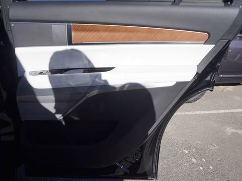 Used 2026 Cadillac Vistiq Luxury image 25