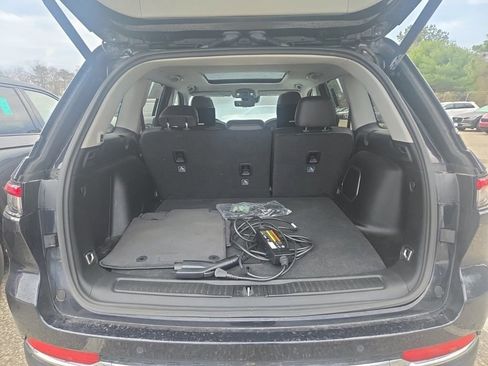 Used 2023 Jeep Grand Cherokee 4WD 4xe w/ Luxury Tech Group II image 10