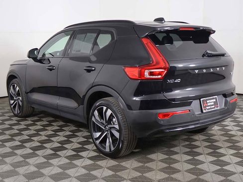 Used 2024 Volvo XC40 B5 Plus w/ Protection Package Premier image 11