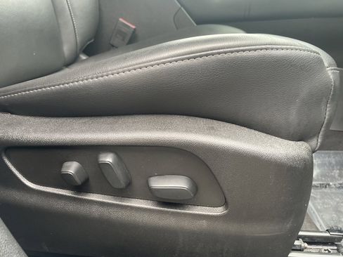 Used 2023 Cadillac XT4 Premium Luxury image 14