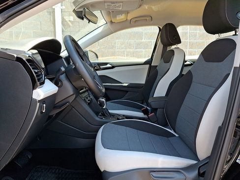 Certified 2025 Volkswagen Taos S AWD/4WD image 13