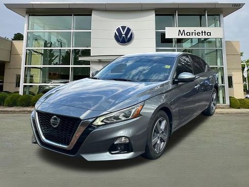 Used 2021 Nissan Altima 2.5 SL image 1