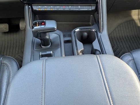 Used 2024 GMC Sierra 1500 AT4 w/ Technology Package image 21