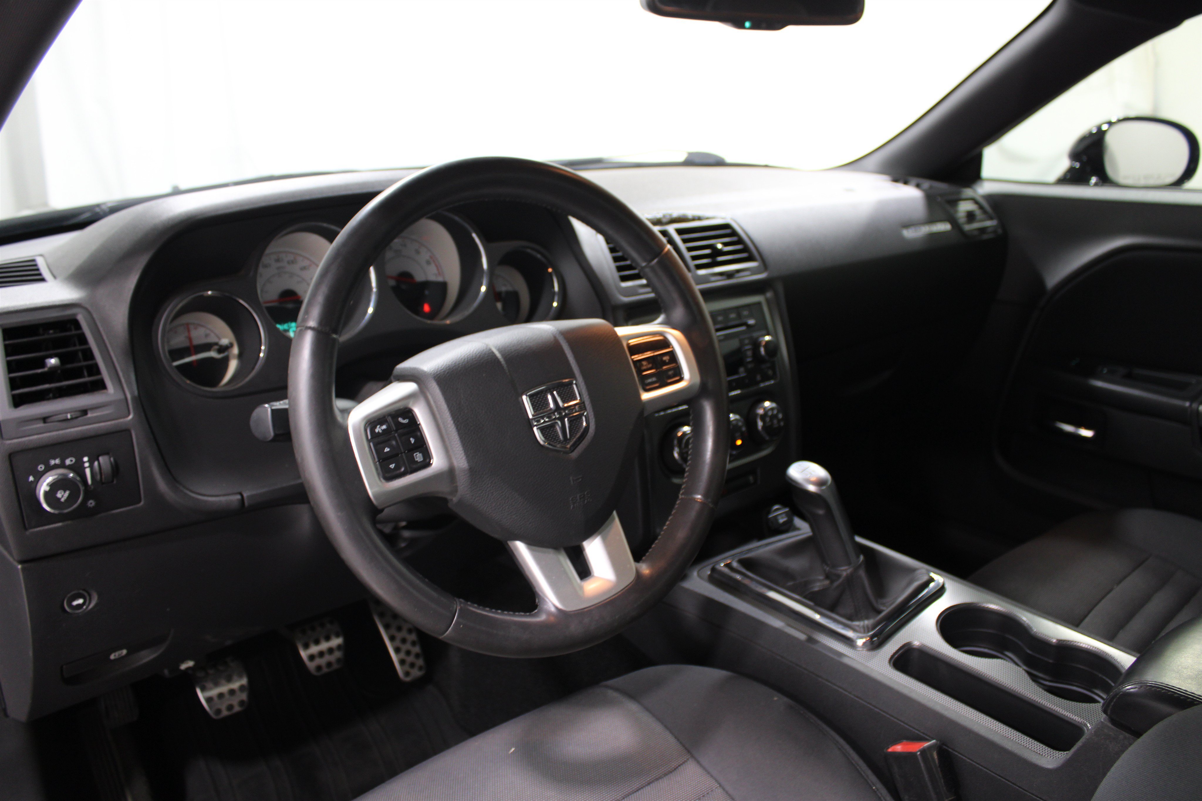Used 2014 Dodge Challenger R/T w/ Blacktop Package RWD image 9