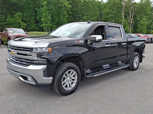 Used 2019 Chevrolet Silverado 1500 LTZ w/ LTZ Plus Package AWD/4WD image 3