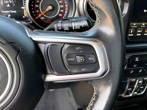 Used 2019 Jeep Wrangler Unlimited Sahara w/ Uconnect 4C Nav & Sound Group image 22