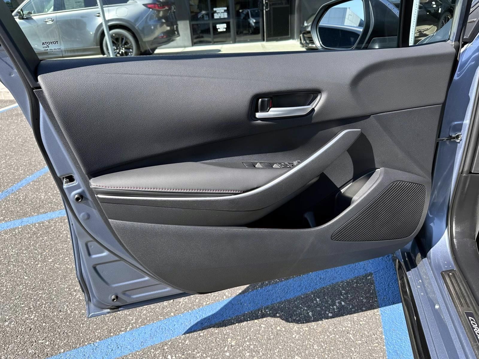 Used 2024 Toyota Corolla SE FWD image 8