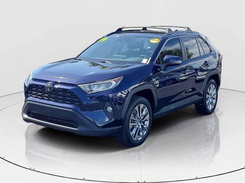 Used 2019 Toyota RAV4 XLE Premium w/ Cold Weather Package AWD/4WD image 29