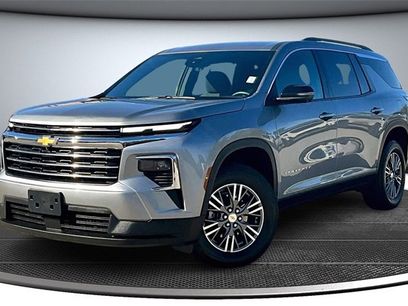 Used 2024 Chevrolet Traverse LT