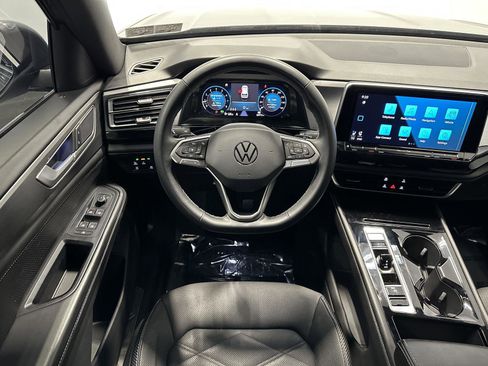Used 2024 Volkswagen Atlas Cross Sport SE image 21