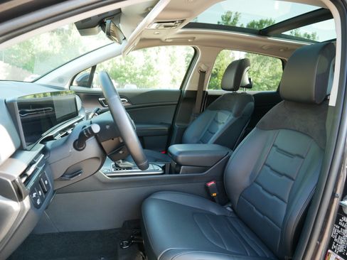 Certified 2026 Kia Sportage SX AWD/4WD image 34