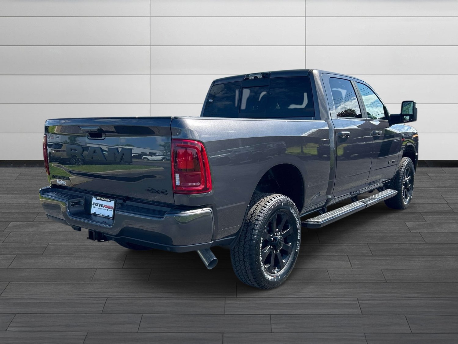 New 2026 RAM 2500 Laramie w/ Night Edition AWD/4WD image 3