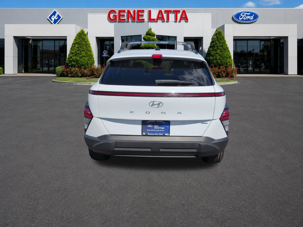 Used 2024 Hyundai Kona SEL AWD/4WD image 15