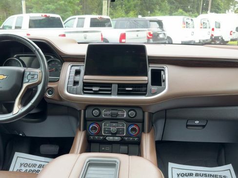Used 2021 Chevrolet Tahoe High Country w/ Premium Package AWD/4WD image 19