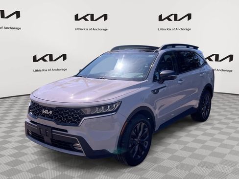Certified 2025 Kia Soul LX w/ LX Technology Package FWD image 1
