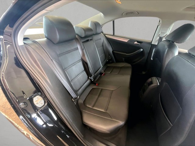 Used 2017 Volkswagen Jetta SE FWD image 26