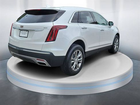 Certified 2023 Cadillac XT5 Premium Luxury FWD image 3