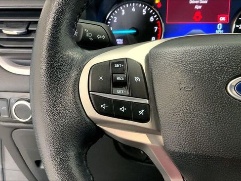 Used 2023 Ford Explorer XLT RWD image 21