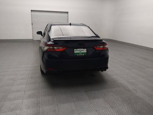 Used 2022 Toyota Camry SE image 6