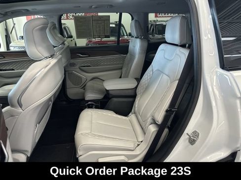 Used 2023 Jeep Grand Cherokee L Summit w/ Advanced Protech Group IV AWD/4WD image 6