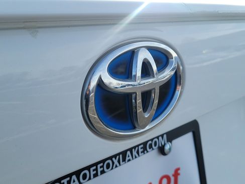 Used 2021 Toyota RAV4 XLE image 6