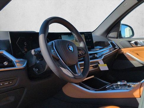 New 2026 BMW X5 xDrive50e image 3
