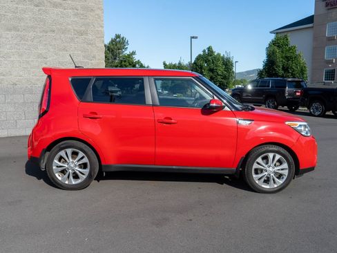 Used 2016 Kia Soul ! w/ Premium Package FWD image 8