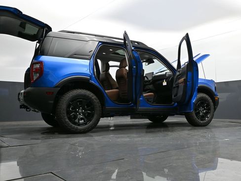 New 2025 Ford Bronco Sport Outer Banks w/ Sasquatch Outer Banks Package image 32
